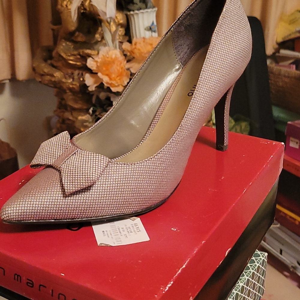 Ann Marino Pump